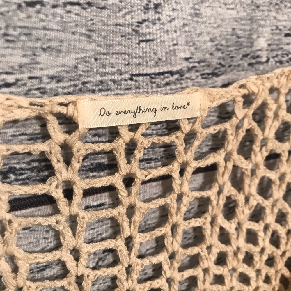 Crochet vest ivory/ do everything in love
